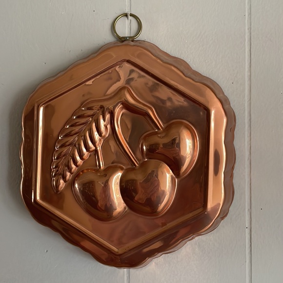 Set - VTG Copper Molds - Picture 2 of 5